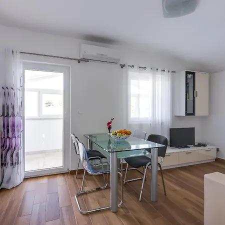 Jelena Affittacamere Rosini