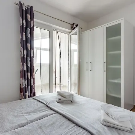 Jelena Affittacamere Rosini